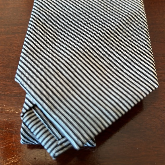 Black and White Diagonal Stripe Tie by The Tie Bar - Picture 4 of 4